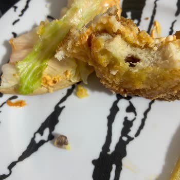 Keskinoğlu Tavuk Burgerinde Sert Kemik Parçası Tespit Edildi