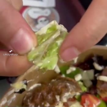 Usta Dönerci Salatanın İçinden Kurt Çıktı