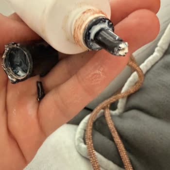 İno Beauty Güneş Kreminde Kırılan Kapak Ve Plastik Parça Sağlık Riski