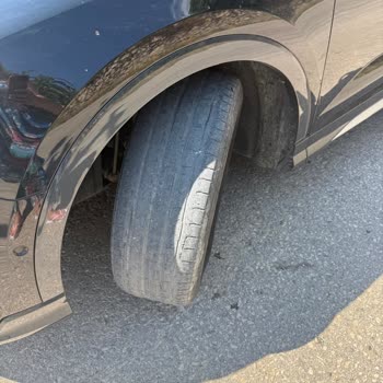 Audi Q3’te Lastik Sorunu Güvenliği Tehdit Ediyor Ve Cevapsız İletişim