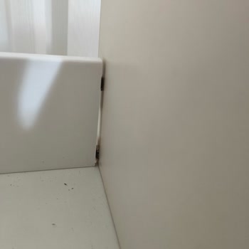 İstikbal Şifonyerde Çekmece Zemininde Defekt Ve Acil Değişim Talebi