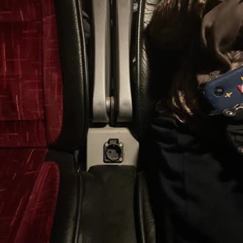 İkili Koltukta Baraj Olmadan Konfor Ve Güvenlik Sağlanmadı