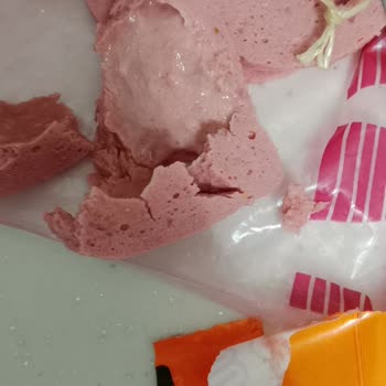 Şok Market'te Bozulmuş Salam Gıda Güvenliğini Ve Sağlığı Tehdit Ediyor
