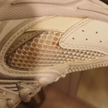 New Balance Ayakkabım Kısa Sürede File Deforme Oldu Ve Yalı Spor'dan Cevap Gelmedi