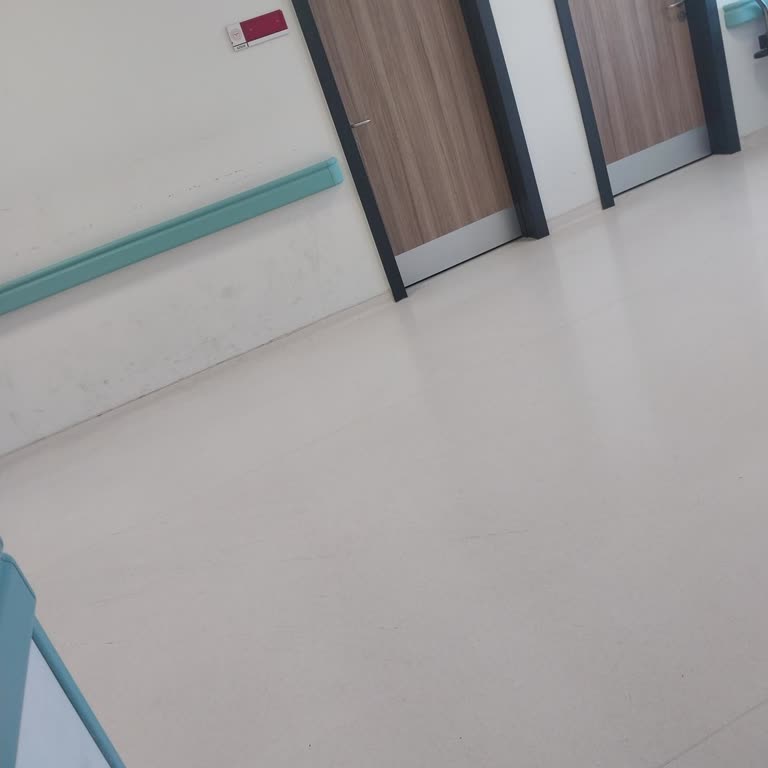 Acil Servis Bekleme Alanında Yetersiz Oturma Düzeni Hastaları Ayakta Bırakıyor