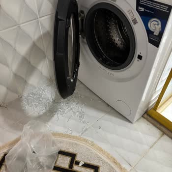 Beko Çamaşır Makinesinin Camı Çalışırken Kırıldı, Garanti Değişim Talebi Ve Bekleme Mağduriyeti