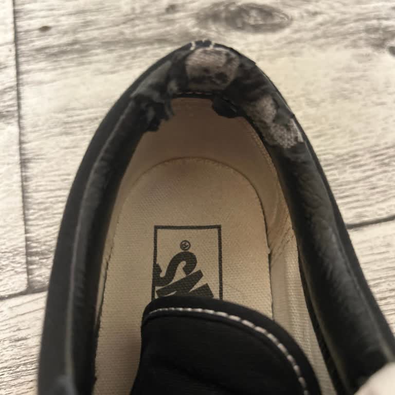 SuperStep'ten Aldığım Vans Old Skool Deri Dökülmesi İçin Ücretsiz Onarım Ve Değişim Talebi