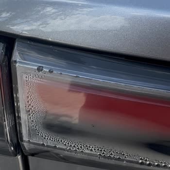 Sıfır Kilometre Opel Mokka’da Stop Lambası Su Aldı, Garanti Tam Kapsamı Reddetti