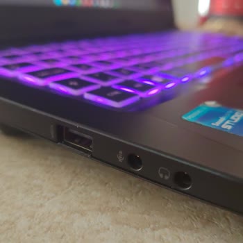 Monster Kartal Servisi USB Portu Ve Klavye Aydınlatmasını Çözmedi