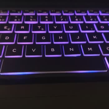 Monster Kartal Servisi USB Portu Ve Klavye Aydınlatmasını Çözmedi