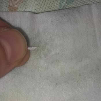 Bebek Mendilinde Sert Plastik Parçanın Keşfi