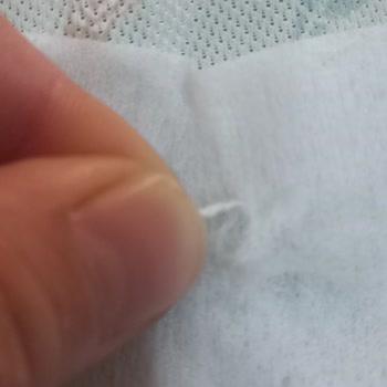Bebek Mendilinde Sert Plastik Parçanın Keşfi