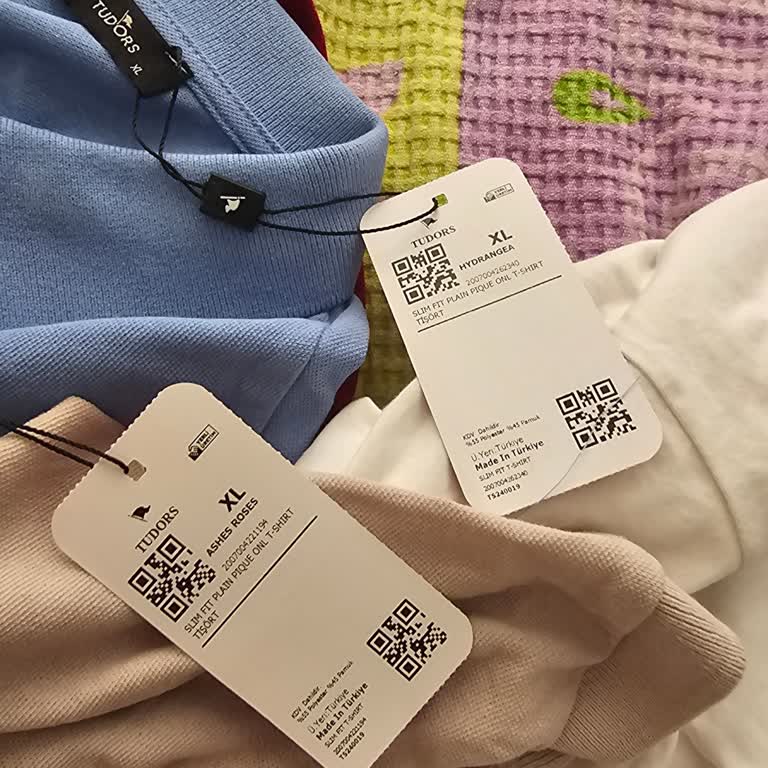 Tudors Gömlek L Yerine XL Gönderdi