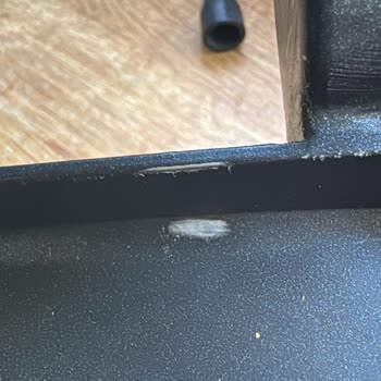 Kaplaması Dökülen Ve Kapakları Çarpan Ayıplı Sage Tost Makinesi İçin Ücretsiz Değişim İsteği