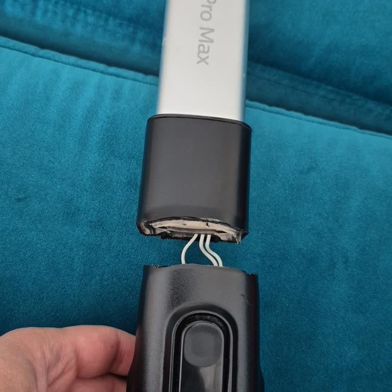 Philips SpeedPro Max Süpürge Sürekli Parça Kırıyor, 2 Yılda 1500 TL Masraf