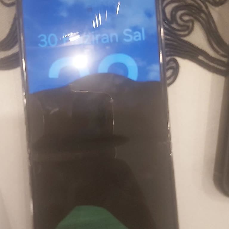 Ekran Kırılması Kullanıcı Hatası Olarak Yanlış Değerlendirildi Ve Onarım Yapılmadı