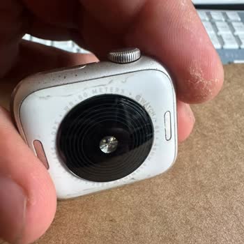 Apple Watch SE 2 Soyulma Sorunu İçin Değişim Talebi