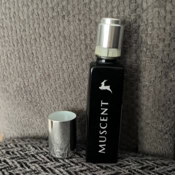 Parfüm Şişesi Aktı, Kapağı Yerinden Çıktı Ve Değişim Talebi