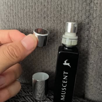 Parfüm Şişesi Aktı, Kapağı Yerinden Çıktı Ve Değişim Talebi