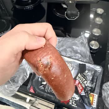 Beşler Sucuklarında Küf Ve Müşteri Hizmetlerine Ulaşılamaması