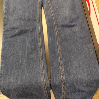 Stradivarius Blames Me for Jeans That Faded and Stretched With Proper Care