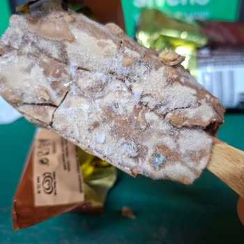 Bozulmuş Magnum Mini Badem Ürünü İçin İade Talebi