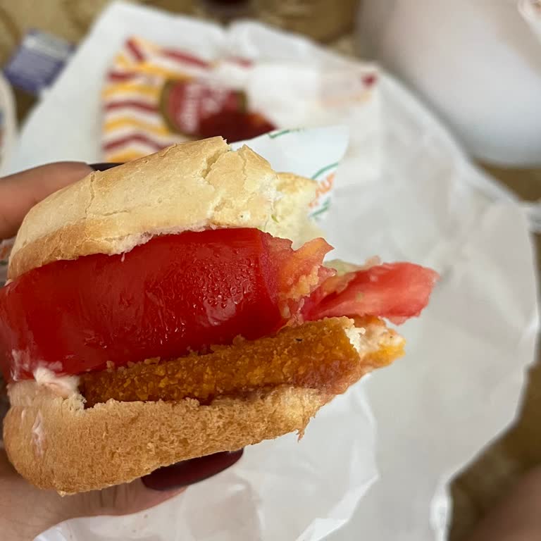 Geç Teslimat, Patates Eksik Ve Ekmekler Islak