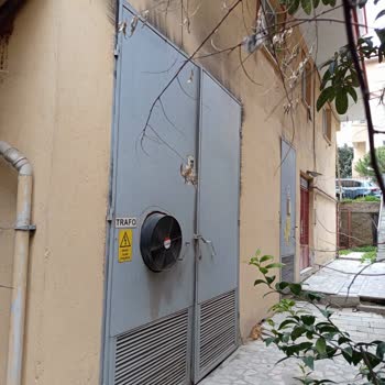 Bedaş'ın Mevzuata Aykırı Trafo Tutumu Kentsel Dönüşümü Ve Can Güvenliğini Tehlikeye Atıyor