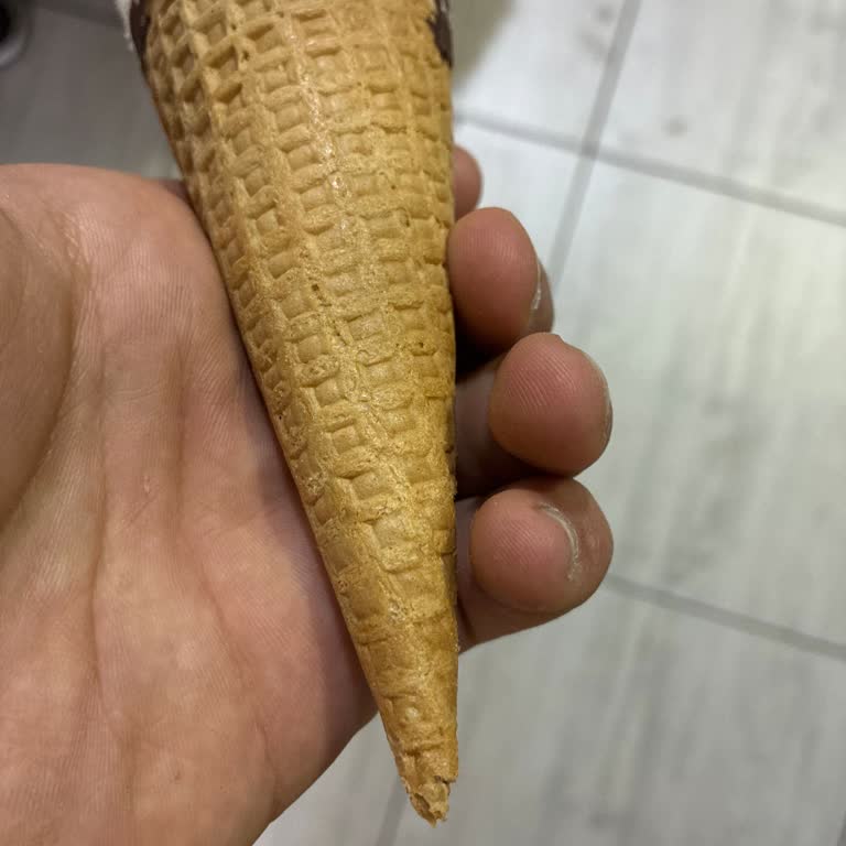 Cornetto Külahlarının Bayat Çıkması Ve Dolap Örtüsü Eksikliği İş Kaybına Yol Açıyor