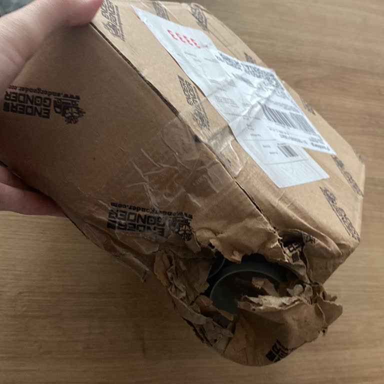 Açılmış Ve Hasarlı Paket, İçindeki Ürün Eksik, Müşteri Hizmetine Ulaşılamıyor