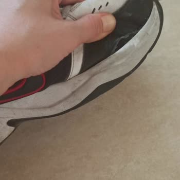 Nike Ayakkabılardaki Üretim Kusuru Kullanıcı Hatası Olarak Reddedildi