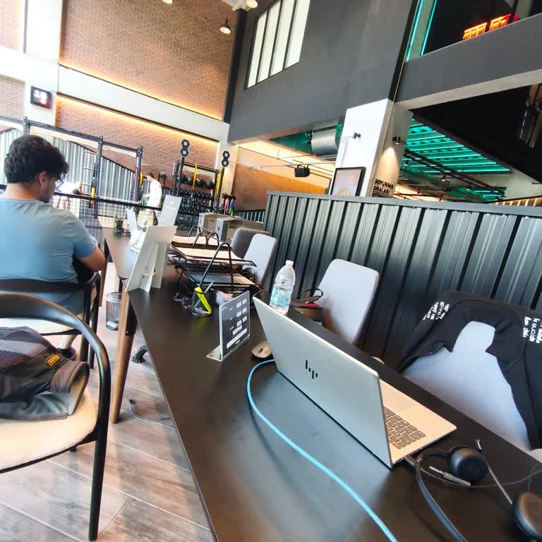Macfit Balıkesir Avlu Şubesinde Açılış Sorunu Ve Yetkili Yokluğu