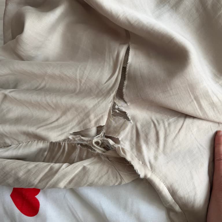 Byelhafashion'dan Aldığım Tencel Takım Yırtıldı, Cevapsız Kaldı Ve Değişim Talep Ediyorum