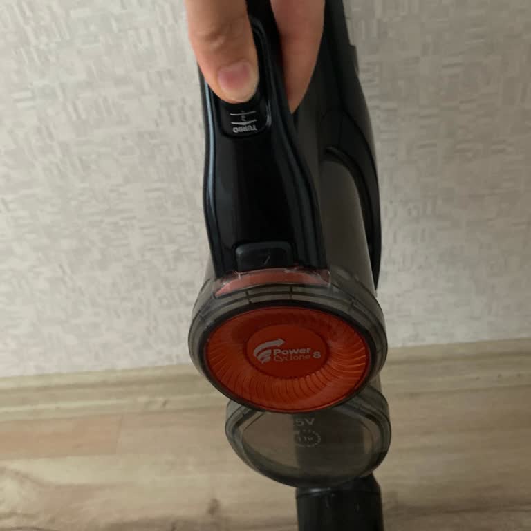 Garanti Kapsamında Tamir Edilen Philips Süpürge Çalışmıyor Ve Düğmesi Bozulmuş