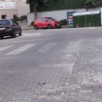 Hamidiye Mahallesinde Yol Çalışması Sonrası Kum Ve Moloz Temizlenmesi Gerekiyor