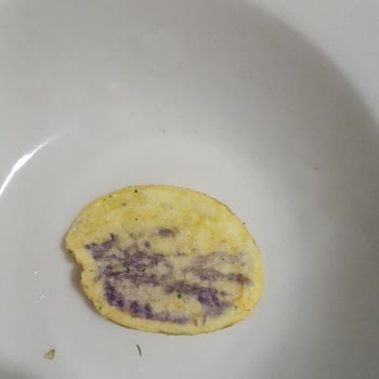 Mor Renkli Cips İçeren Lays Paketi Gıda Güvenliği Endişesi