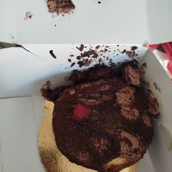 Ayıplı Pasta Teslimatı Ve Kısmi İade Politikası Kabul Edilemez