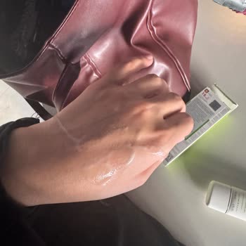 Alpdeniz Eczanesi Çalışanının Kaba Tavrı