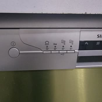 Siemens Bulaşık Makinesinin Tekrarlayan Panel Kırılması Ücretsiz Değişim Talebi