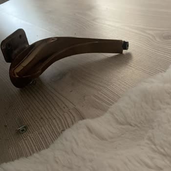 Bellona Yatak Odası Takımında Tekrarlanan Baza Ve Dolap Arızaları Nedeniyle Tam Değişim Talebi
