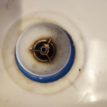 Teka Evye Gider Haznesi Vidası Kırıldı Ve Yedek Parça Bulunamıyor