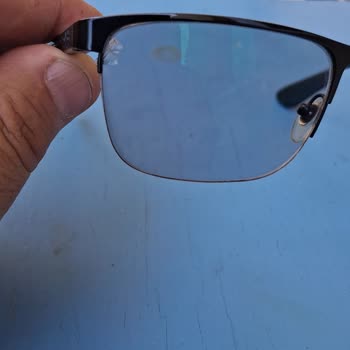 Hoya Lens Kenar Çapakları Tekrarlıyor, Garanti Dışı Tutulması Müşteriyi Mağdur Ediyor