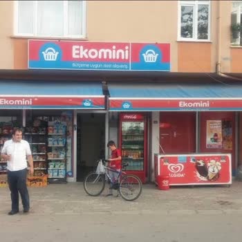 Son Kullanma Tarihi Geçmiş Ürün Ve Saygısız Mağaza Tutumu