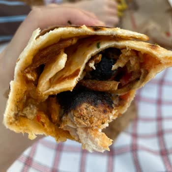 Kocaeli İzmit Dürümle Şubesinde Yanmış Tavuk Dürüm Ve Bayat Patates Şikayet