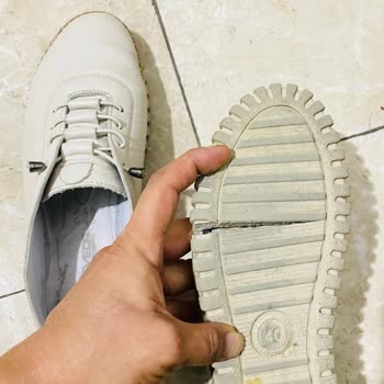 Papuç Kundura (Yozgat) Ayakkabının Alt Tabanı Yarıldı