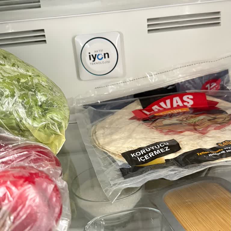 Buzdolabı Servisi Çözüm Bulamıyor, 3.800 TL Ödedim Ve Mavi Işık Hâlâ Açık