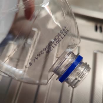 Pepsi Şişesi Patladı, Mutfak Dolabı Hasar Gördü Ve Gıdalar Ziyan