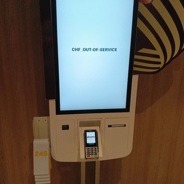 24 Saat Açık McDonald’s Şubesinde Gün Sonu Alınıyor, Sipariş Verilemedi