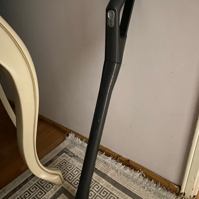 Miele Triflex Tutma Kolu Kırılması Ve Garanti Kapsamında Yüksek Servis Ücreti