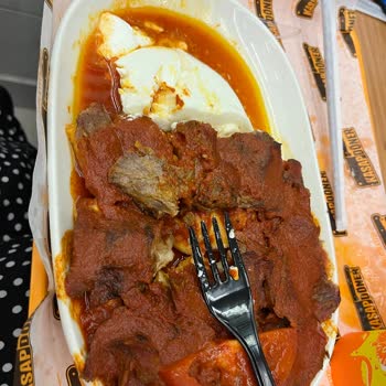 Metroport Kasap Döner’de Sulu İskender, Kıkırdak Parçaları Ve Hijyen İhlali